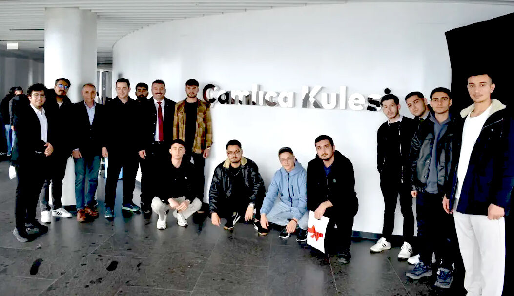 Kırşehirli Gençler Beylerbeyi Sarayı Ve Çamlıca’da Tarihle Buluştu (4)