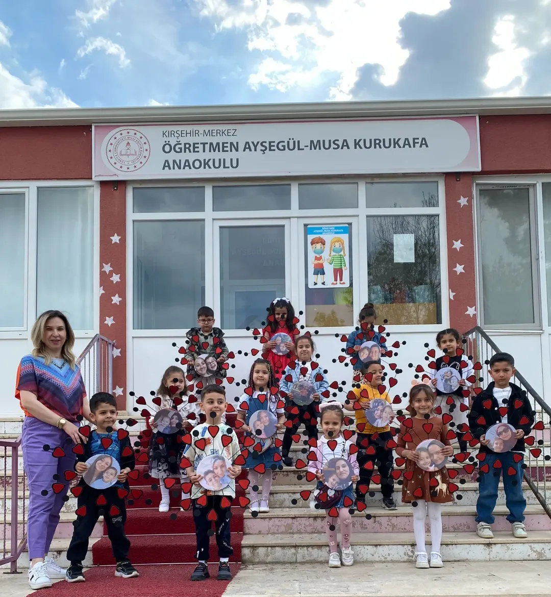 Miniklerimizin Elleriyle Hazırladığı Anlamlı Hediyeler Ve Birlikte Yapılan Keyifli Aktivitelerl