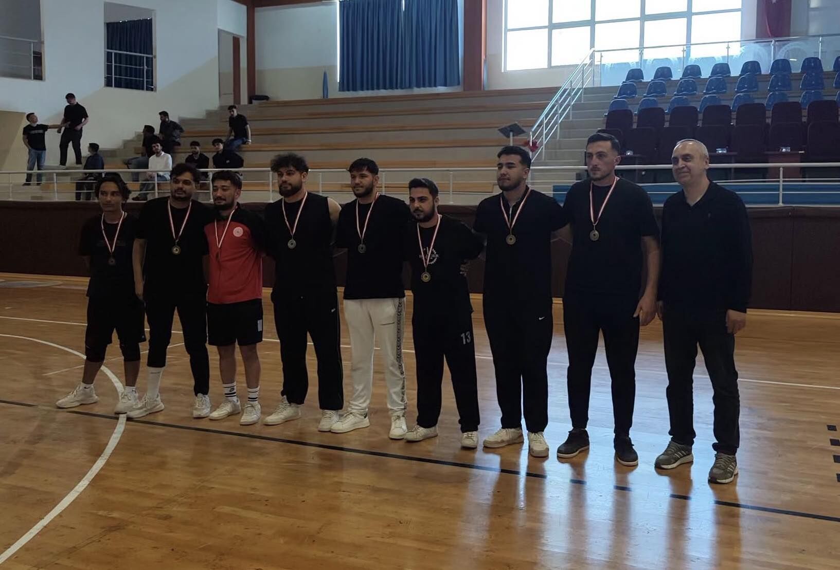Mucur Myo Voleybol Takımı Turnuvayı İkinci Tamamladı
