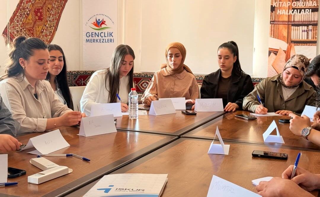 Mucur’da Gençlere Kariyer Desteği (1)