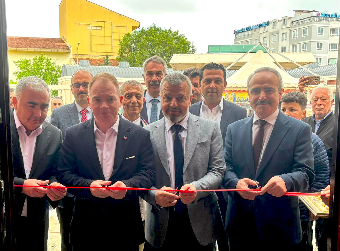 Neşet Ertaş Güzel Sanatlar Lisesi'nin Yılsonu Sergisi Göz Kamaştırdı (8)