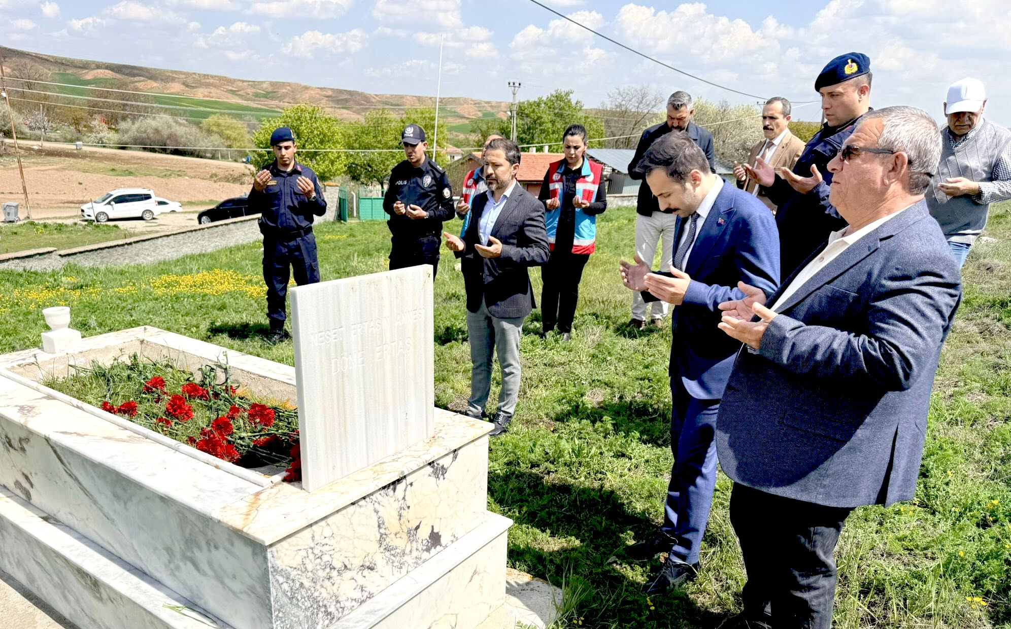 Neşet Ertaş’ın Annesine Vefa (5)