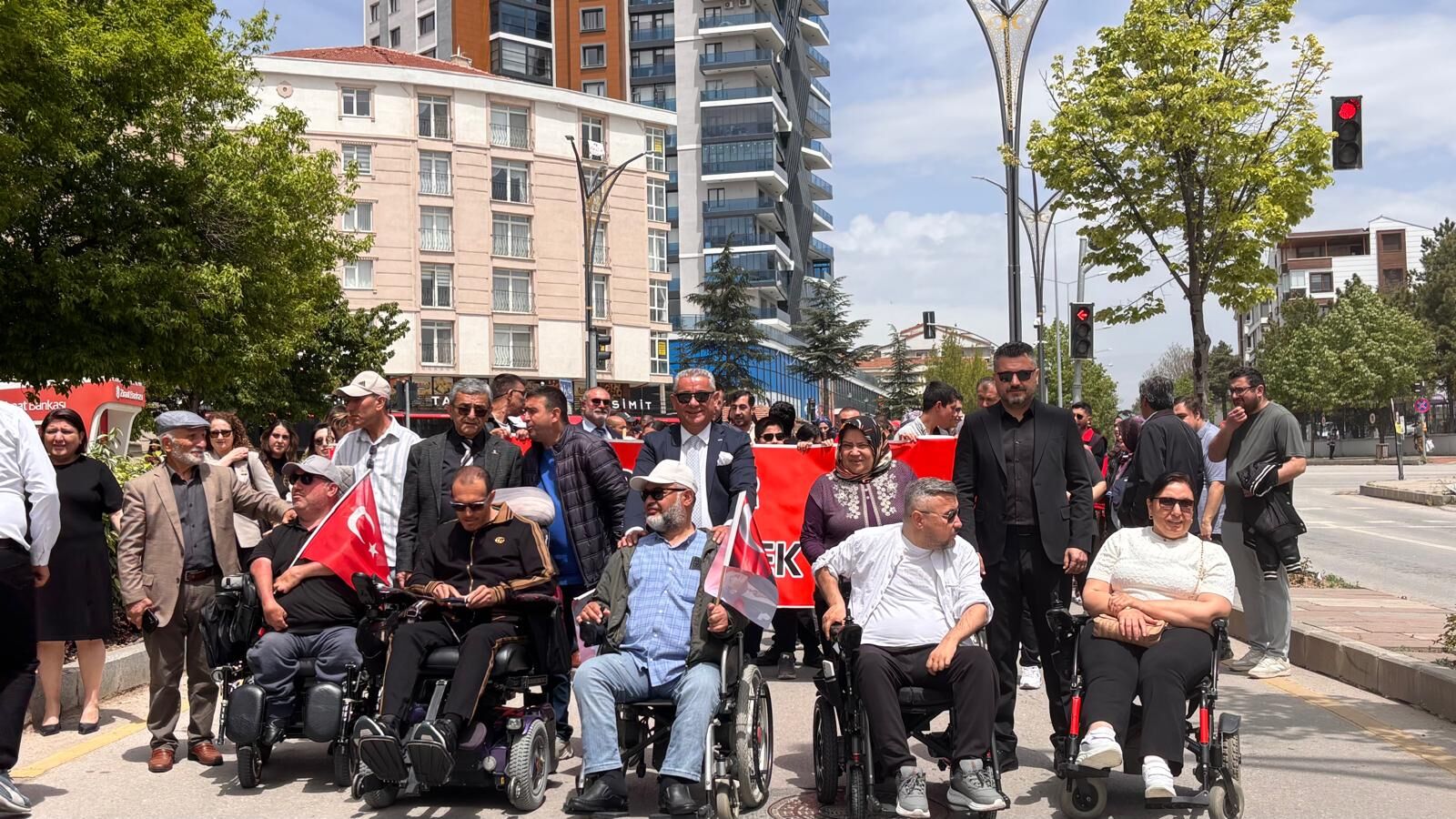 Özel Bireylerin Yüzünü Güldüren Alper Balcı’ya Kırşehir’den Alkış
