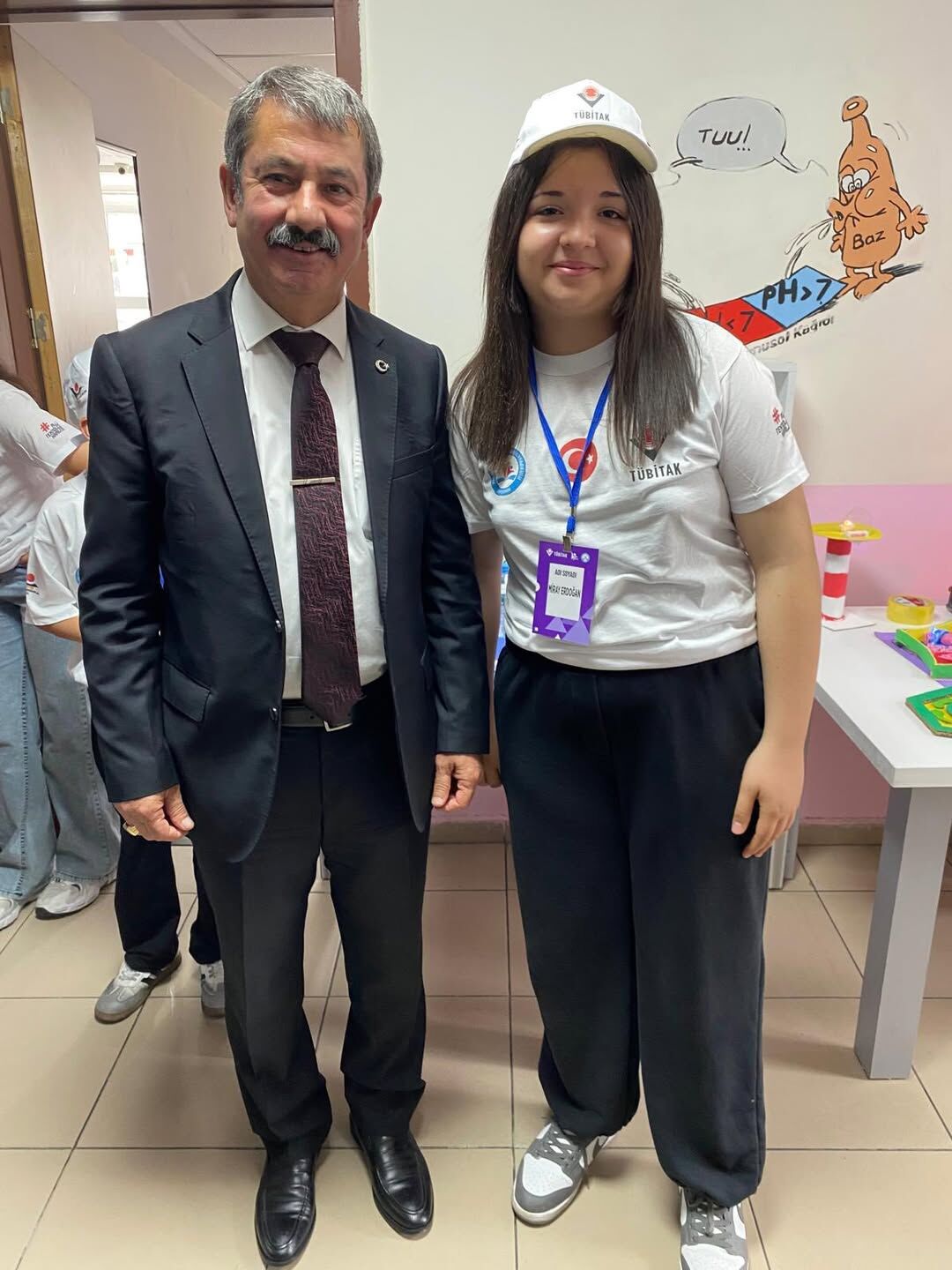 Prof. Dr. Erol Güngör Ortaokulu Müdürlüğü Tarafından Düzenlenen Tübi̇tak 4006 Bilim Fuarına Katıl (8)