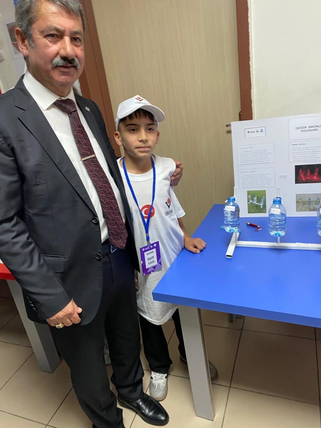 Prof. Dr. Erol Güngör Ortaokulu Müdürlüğü Tarafından Düzenlenen Tübi̇tak 4006 Bilim Fuarına Katıl (9)
