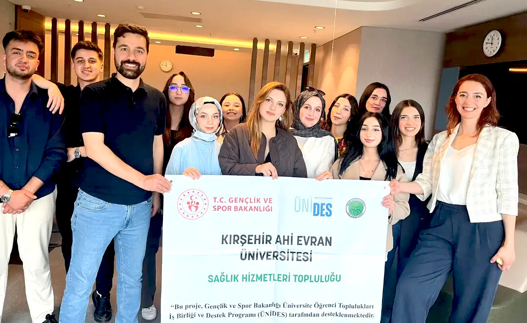 Üniversiteli Gençlerden Çocuklara ‘Her Gülüş Bir Umut’ Oldu (5)