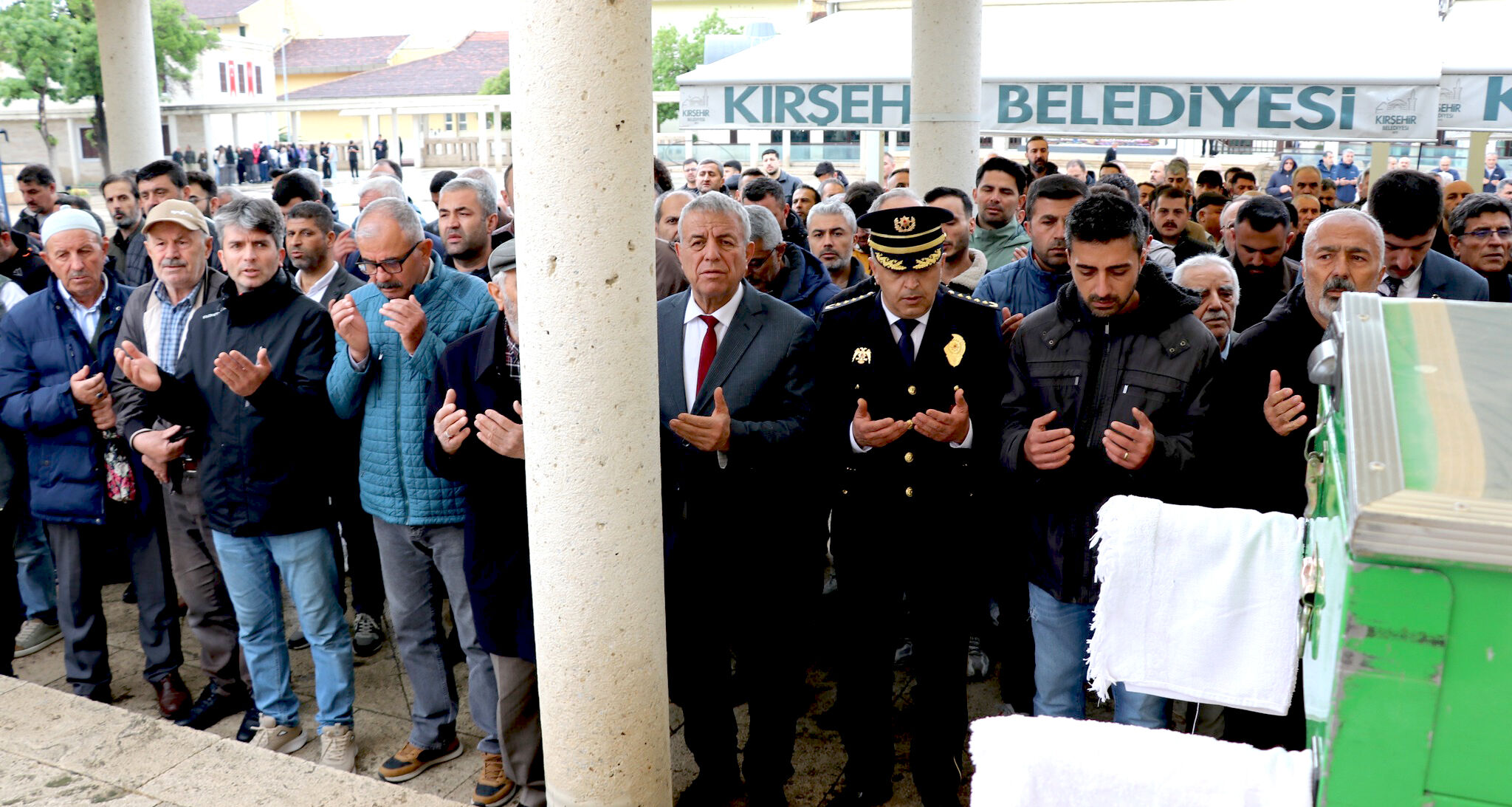 Volkan Kaya Ve Sabriye Güven Dualarla Son Yolculuğuna Uğurlandı (4)