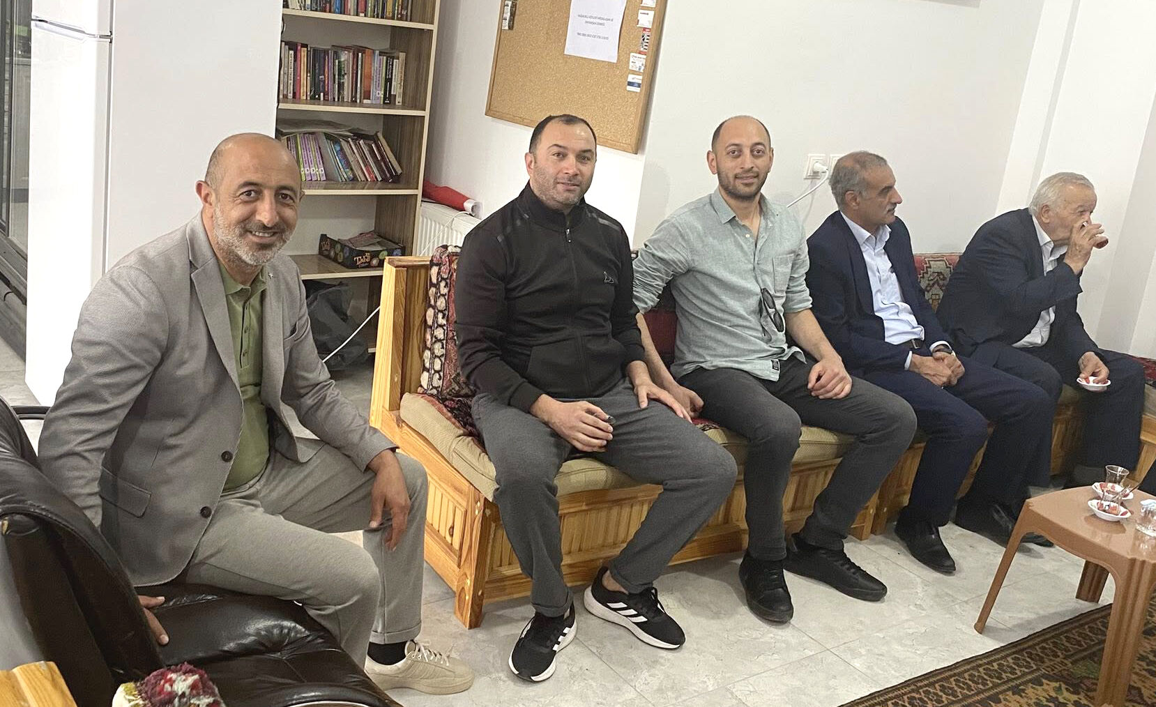 Yağmurlu Köyleri Derneği’nde Bayramlaşma Coşkusu (7)