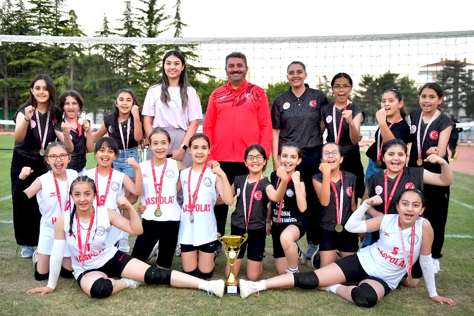 Ahi Stadyumu’nda Kupa Heyecanı (1)