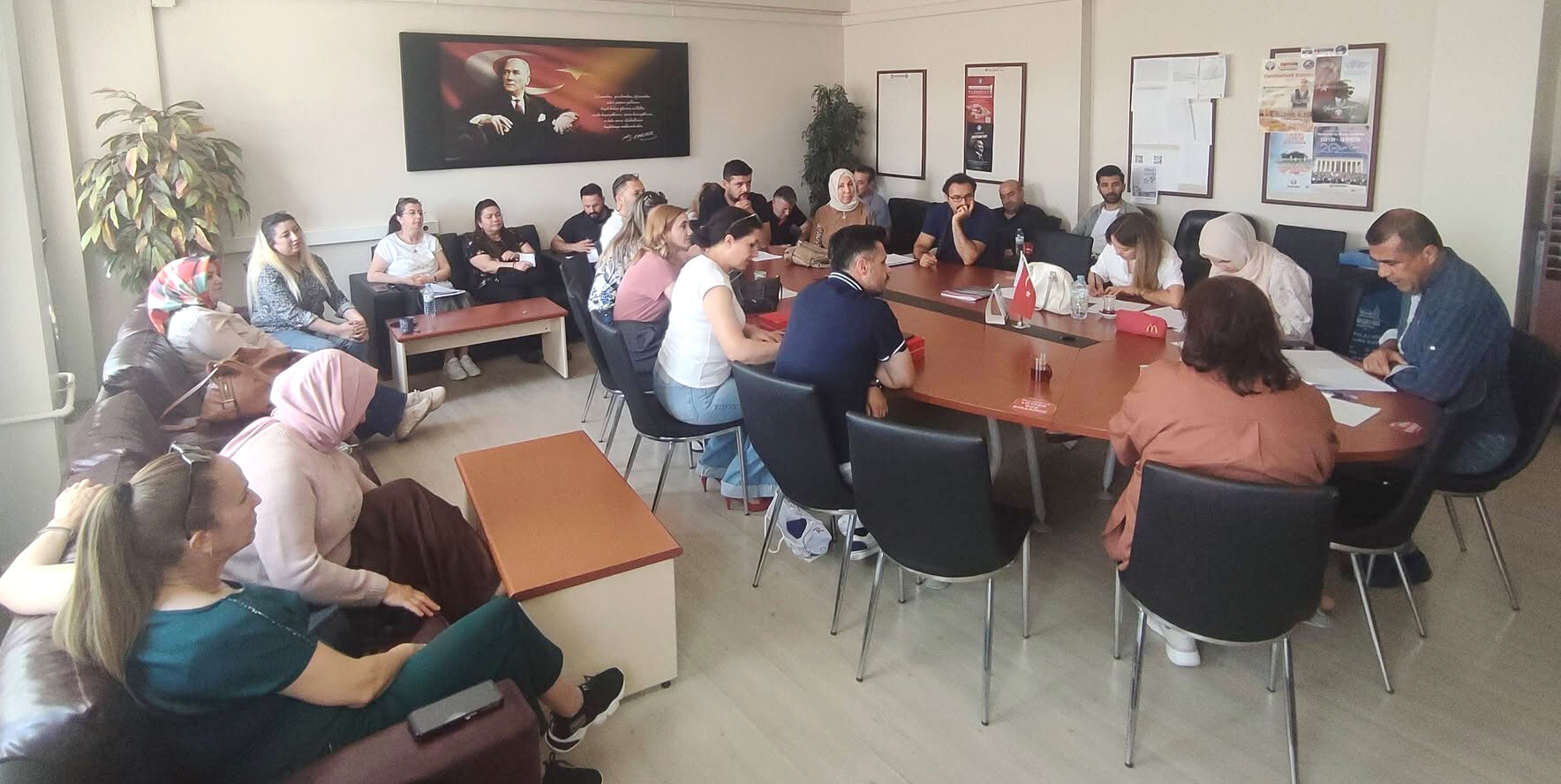 Emekler Unutulmadı, Okulda Plaket Töreni Duygulandırdı (6)