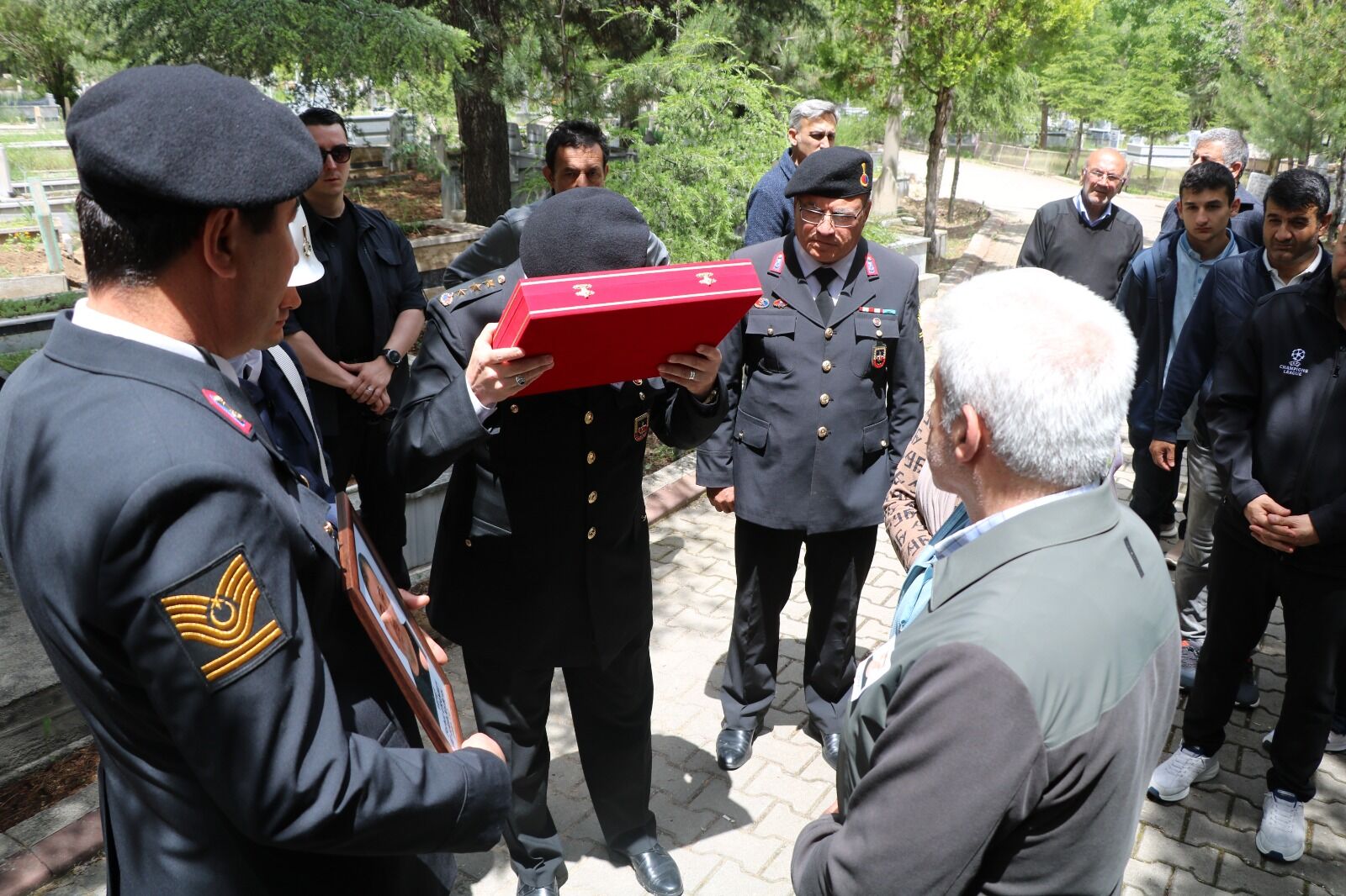 Emekli Jandarma Personeli Ferhat Uranbey Son Yolculuğuna Uğurlandı 3
