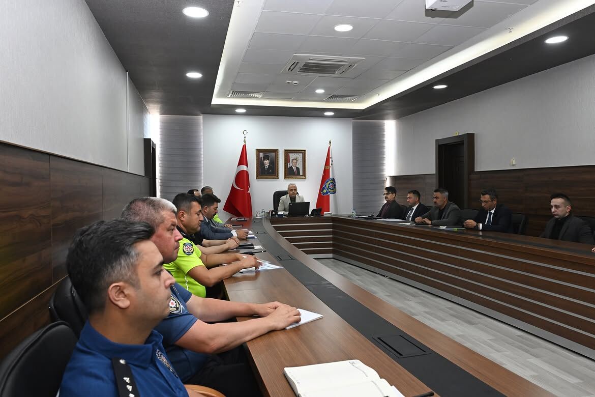 İl Emniyet Müdürümüz Sayın Dr. @Mesutgorucuresmi Başkanlığında, Ilgili Birim Amirlerinin Katılım (5)-1