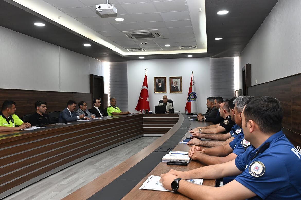 İl Emniyet Müdürümüz Sayın Dr. @Mesutgorucuresmi Başkanlığında, Ilgili Birim Amirlerinin Katılım (6)-1