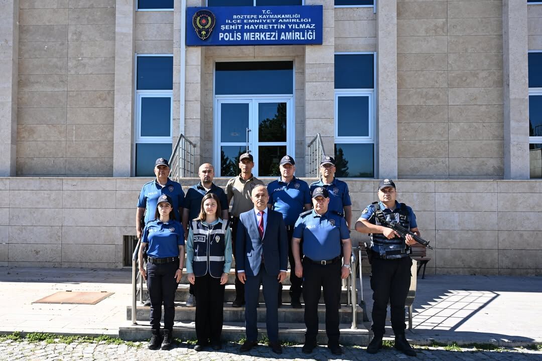 İl Emniyet Müdürümüz Sayın Dr. @Mesutgorucuresmi , Boztepe İlçe Emniyet Amirliğimizi Ziyaret Ede (2)