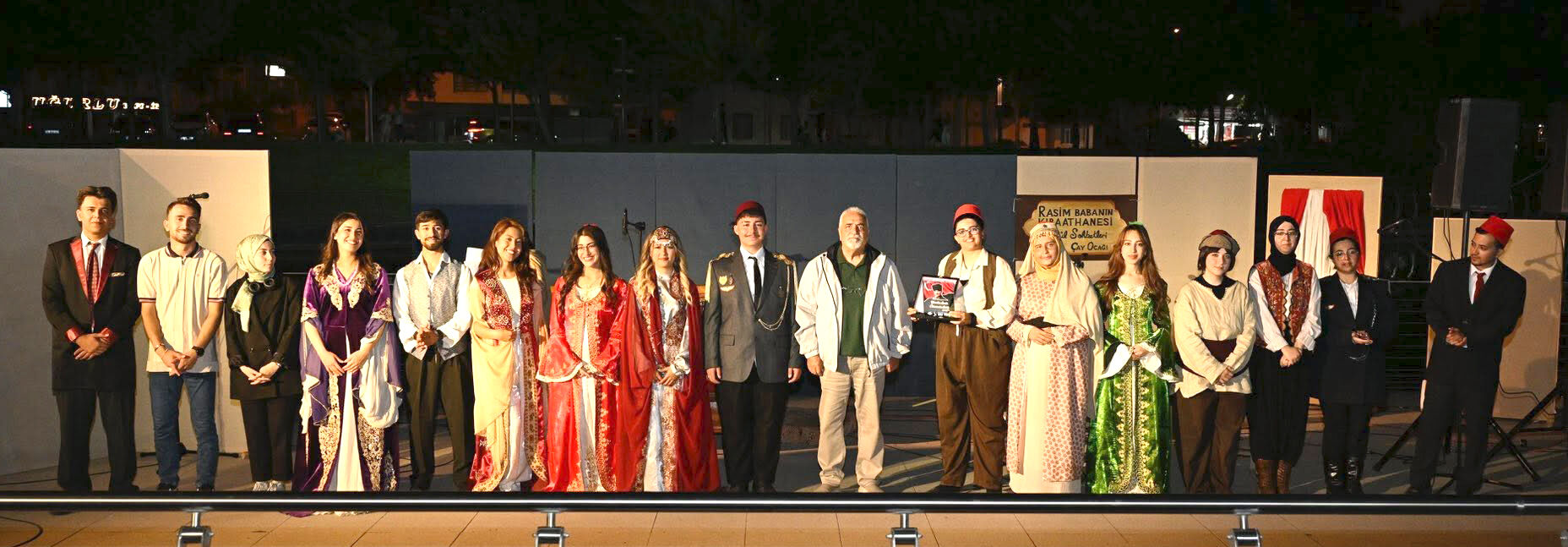 Kentpark Yaz Konserleri Müzikal Komediyle Başladı (8)