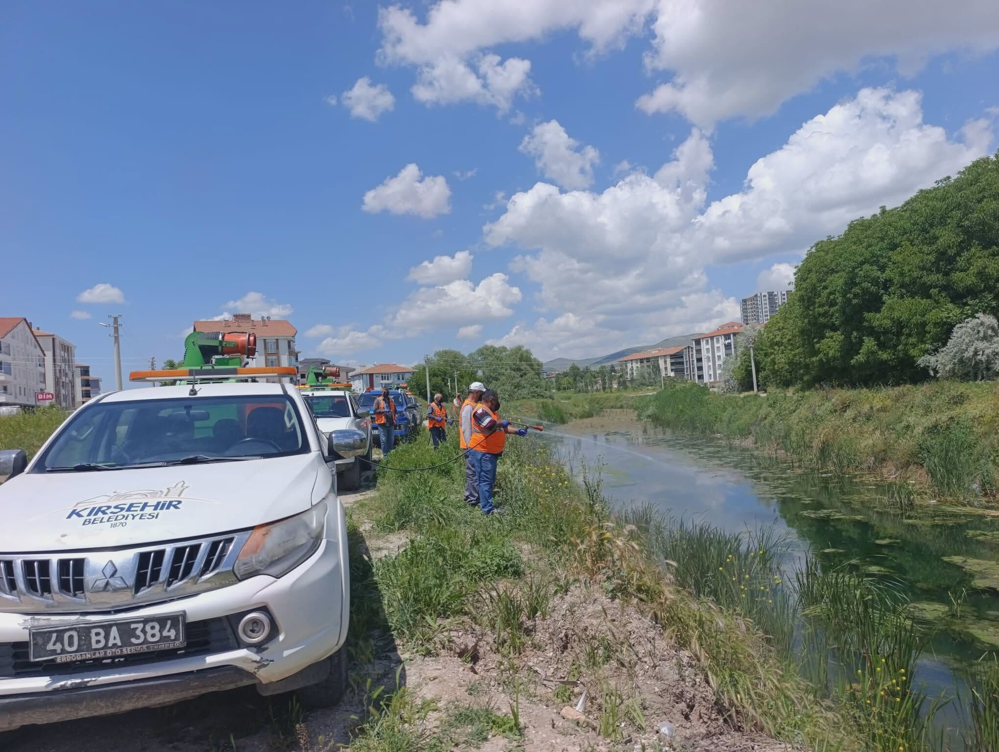 Kırşehir Belediyesi Sinekle Mücadele Çalışmalarını Başlattı