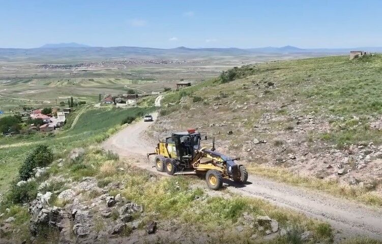 Kırşehir İl Özel İdaresi Hasat Öncesi Sahaya Indi (4)