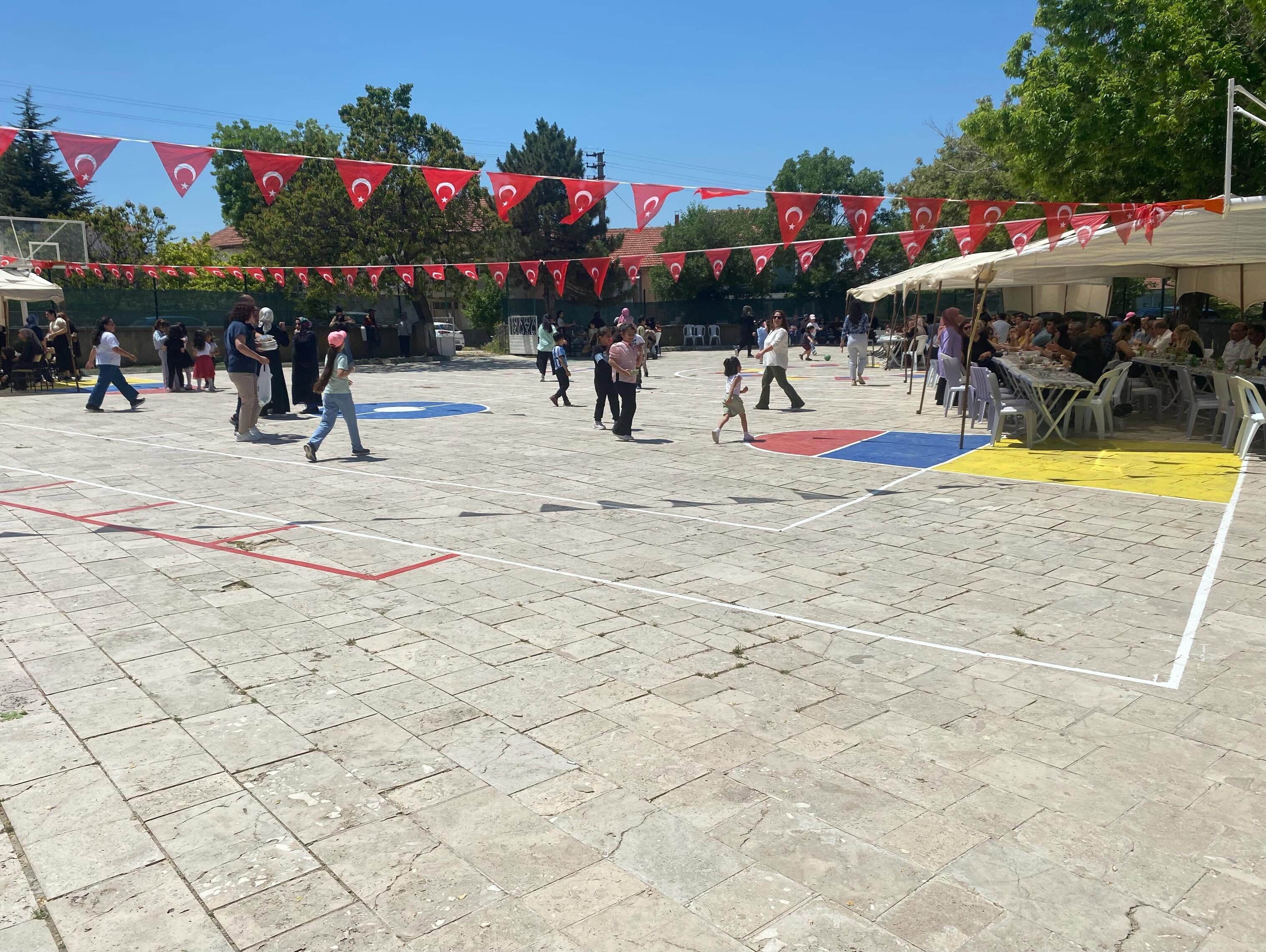Kırşehir Mucur’da Atatürk İlkokulu Kermesine Yoğun İlgi 5