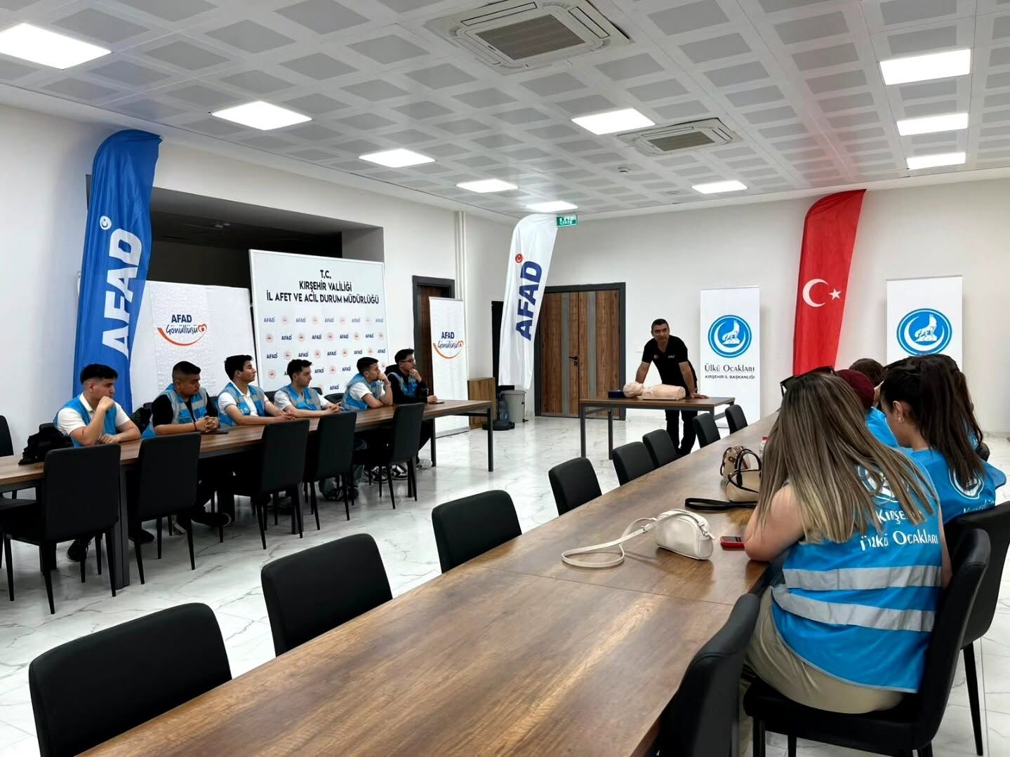 Kırşehir’de Ilk Yardım Farkındalık Eğitimini Başarıyla Tamamladılar 5