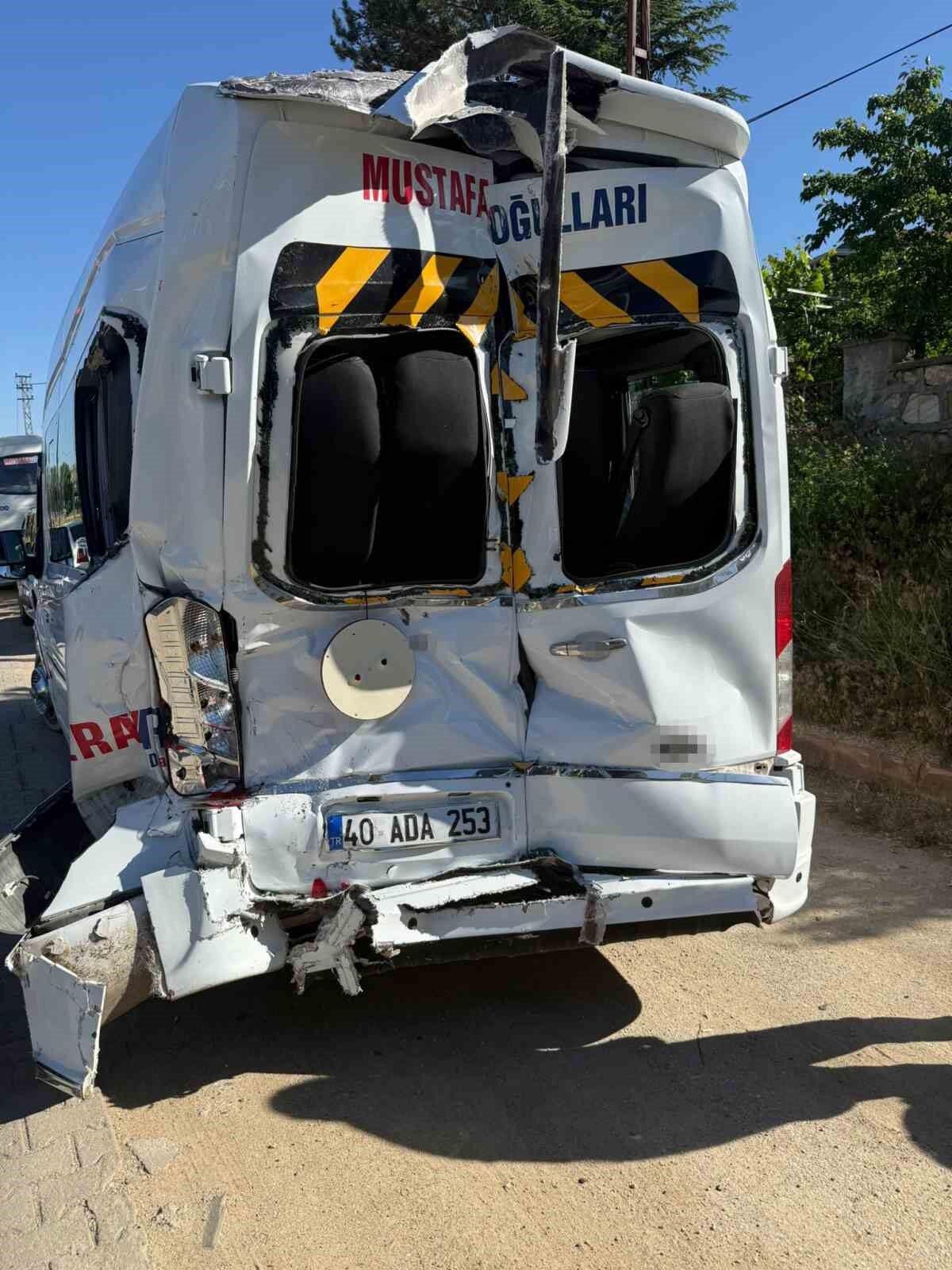 Kırşehir’de İşçi Servislerinin Karıştığı Kazada Yaralı Sayısı 42’Ye Yükseldi 1