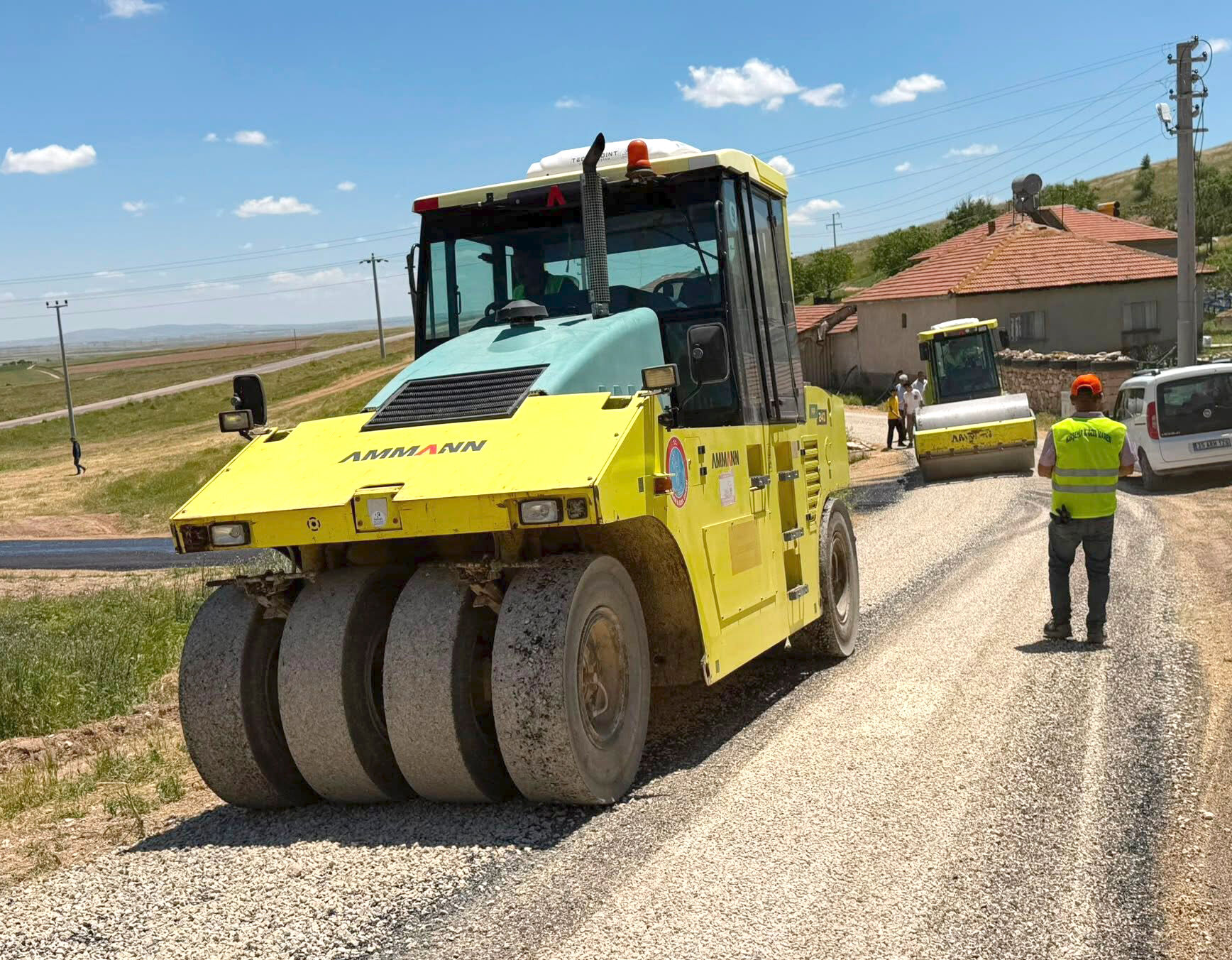 Kırşehir’de Köy Yollarına Asfalt Hamlesi (5)