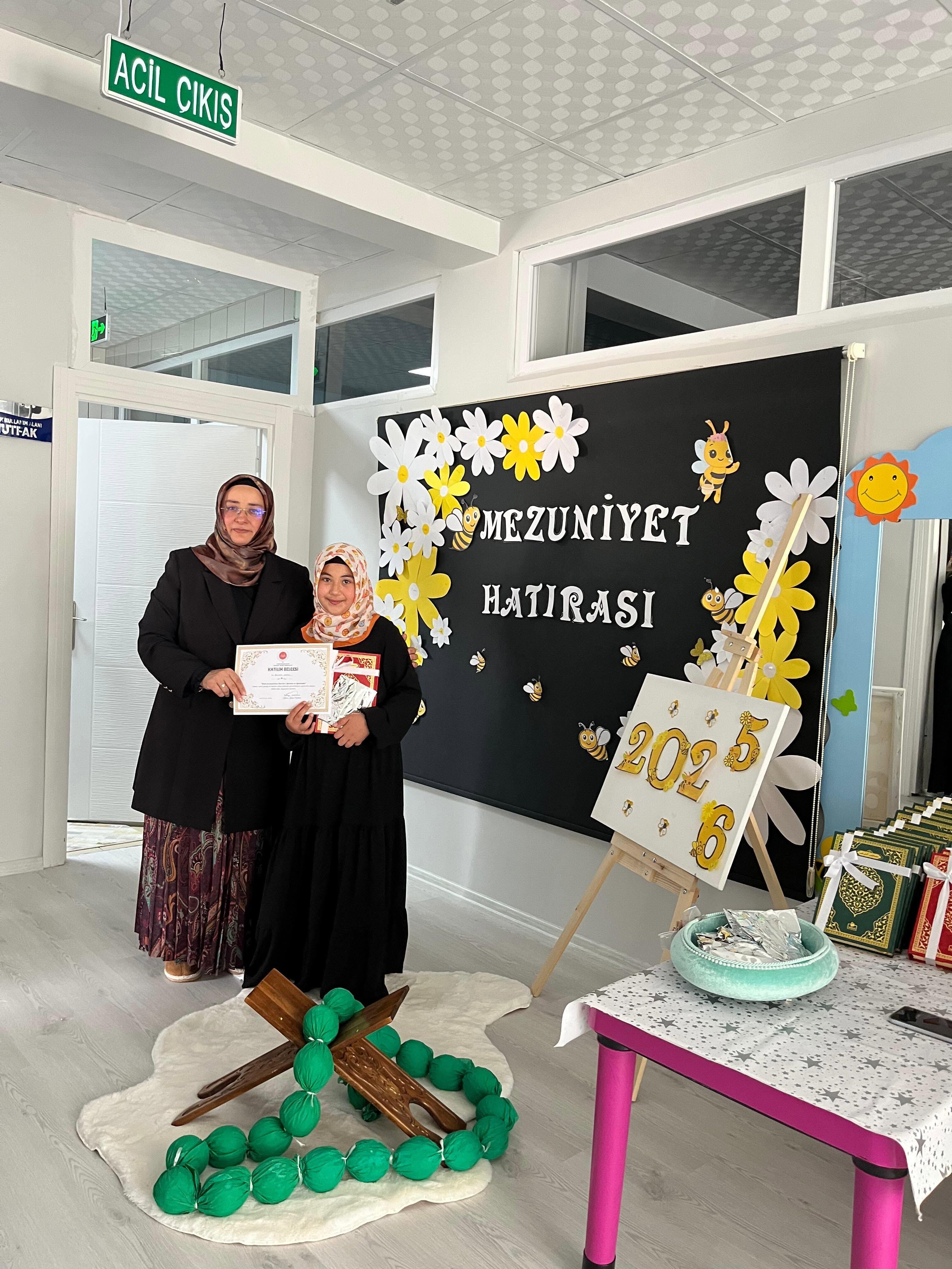 Minik Öğrenciler Kırşehir’de Kur’an I Kerim’e Geçti 2