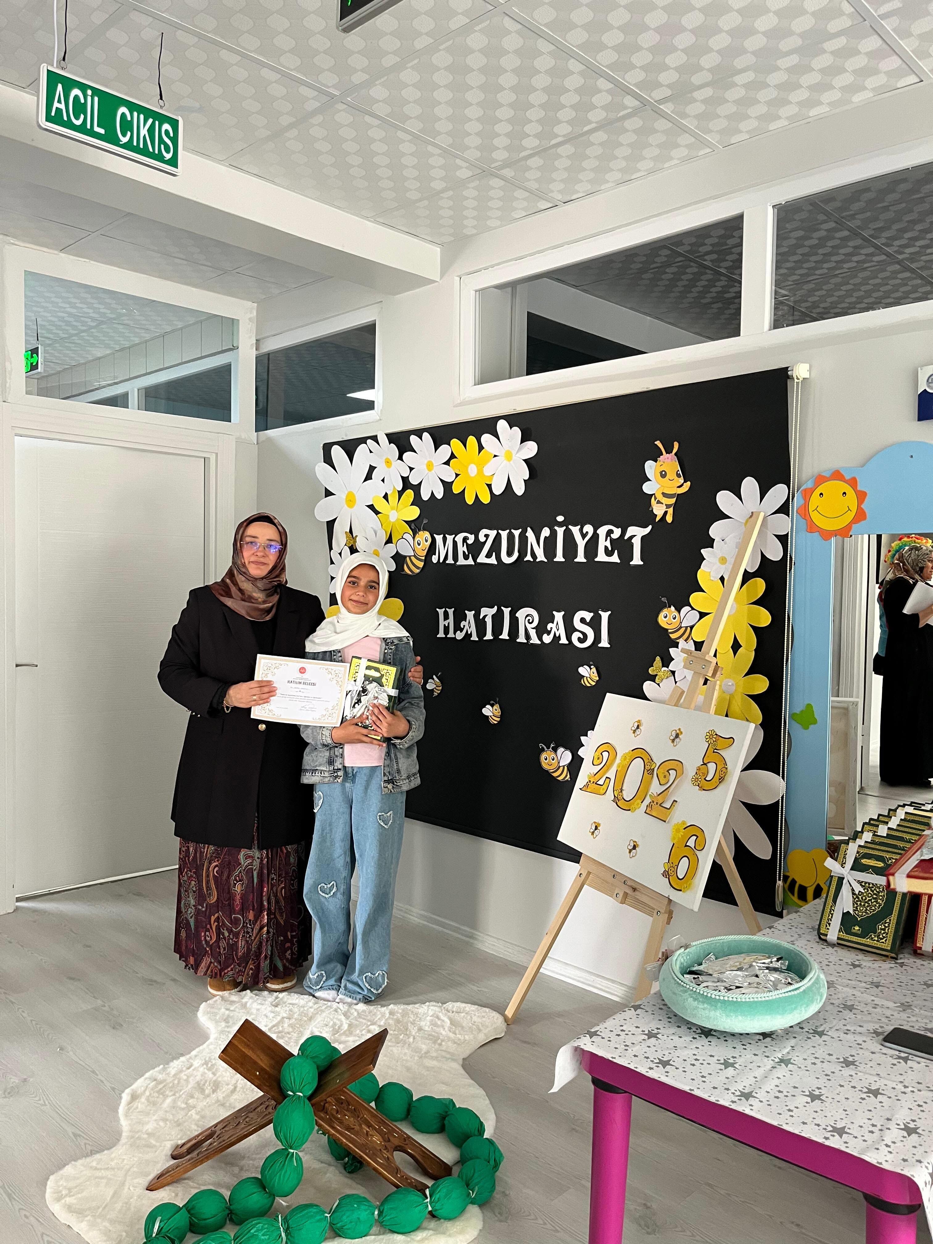 Minik Öğrenciler Kırşehir’de Kur’an I Kerim’e Geçti