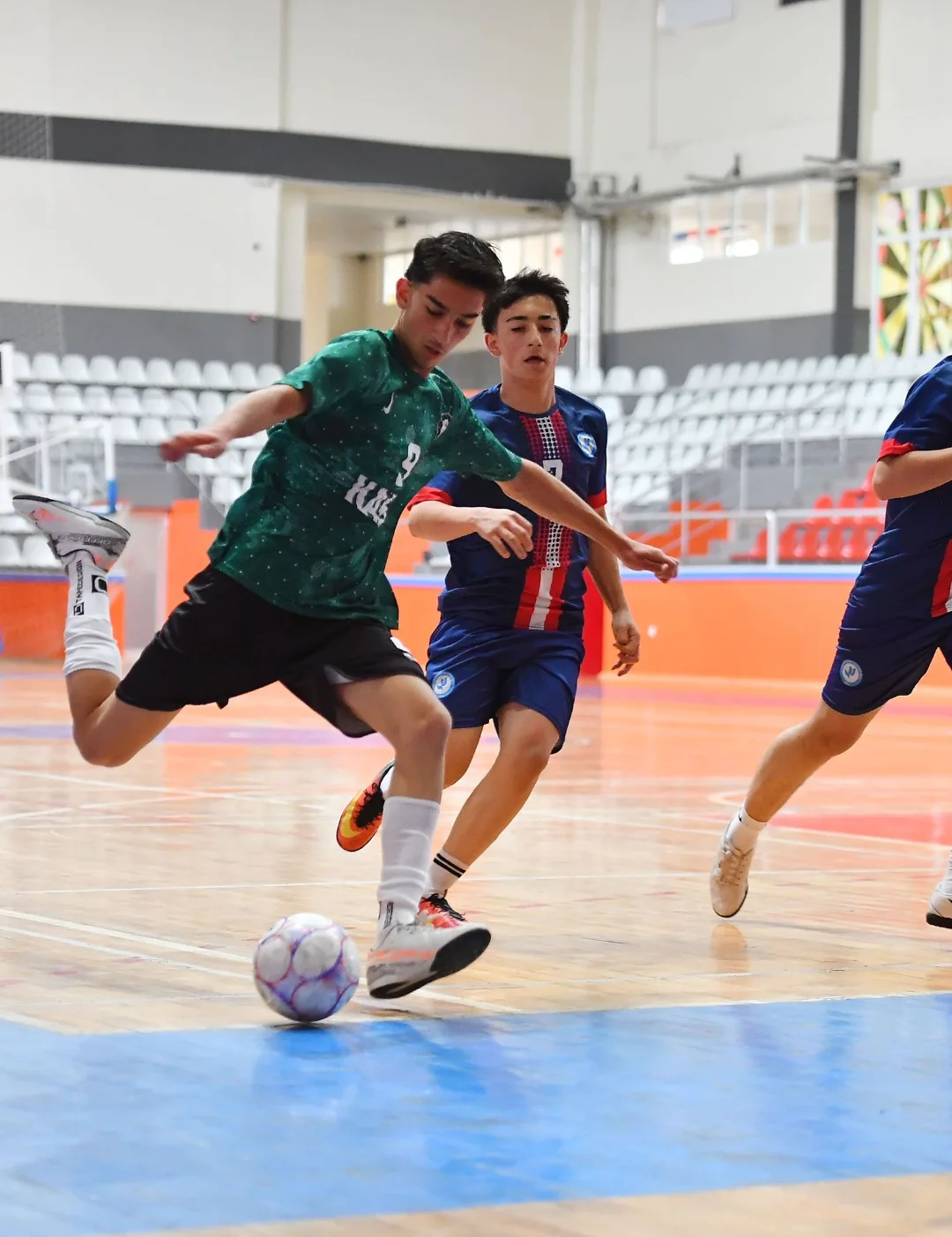 Okul Sporları Gençler B Kategorisi Futsal Müsabakalarında Gösterdikleri Üstün Performansla Il B (9)