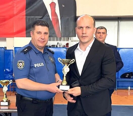 Smaçlar Konuştu, Parke Alev Aldı (1)