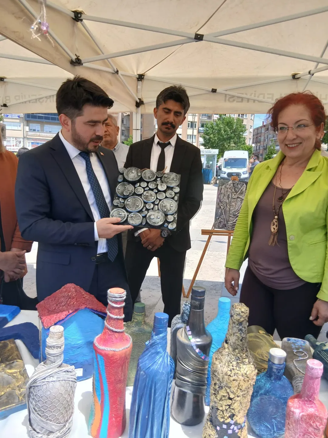 ♻️ Türkiye Çevre Haftası Etkinlikleri Kapsamında “Atıktan Sanata” Sergisi Ziyaret Edilditürkiye (1)