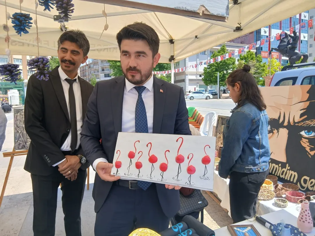 ♻️ Türkiye Çevre Haftası Etkinlikleri Kapsamında “Atıktan Sanata” Sergisi Ziyaret Edilditürkiye (5)