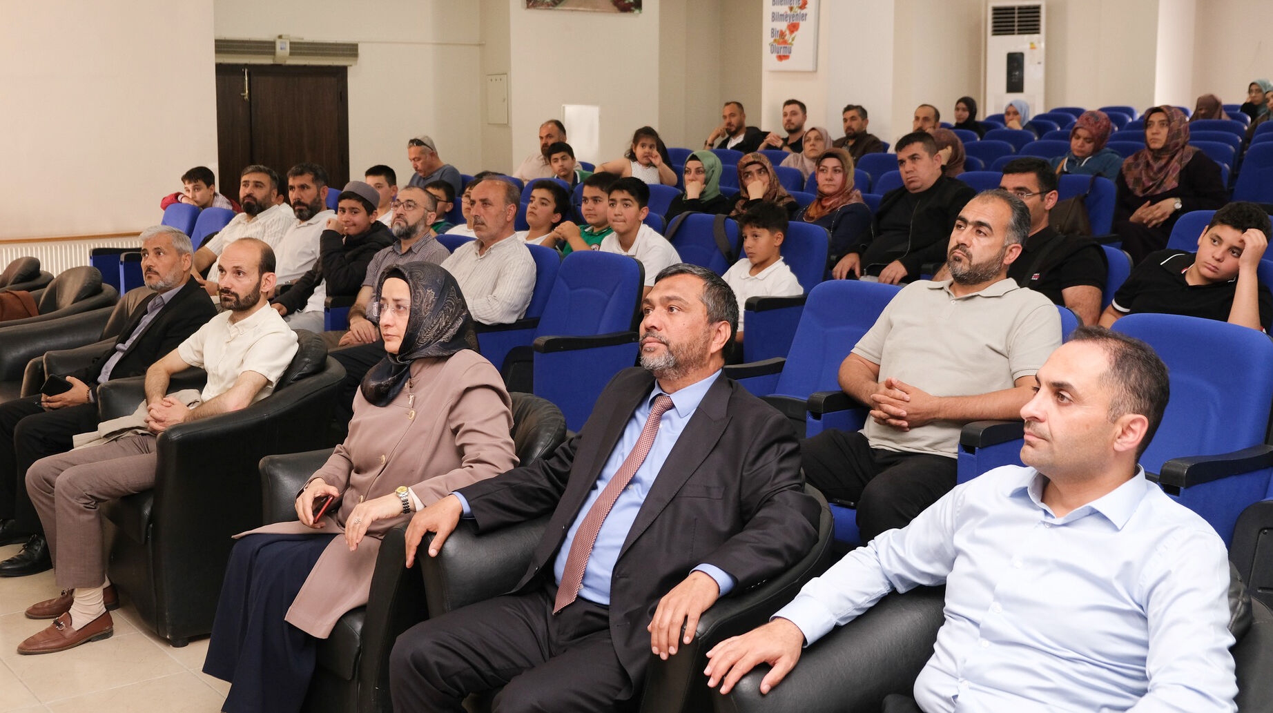 Yeni Nesil Akademik Kur’an Eğitim Merkezlerinin Önemi Konferansla Anlatıldı (3)