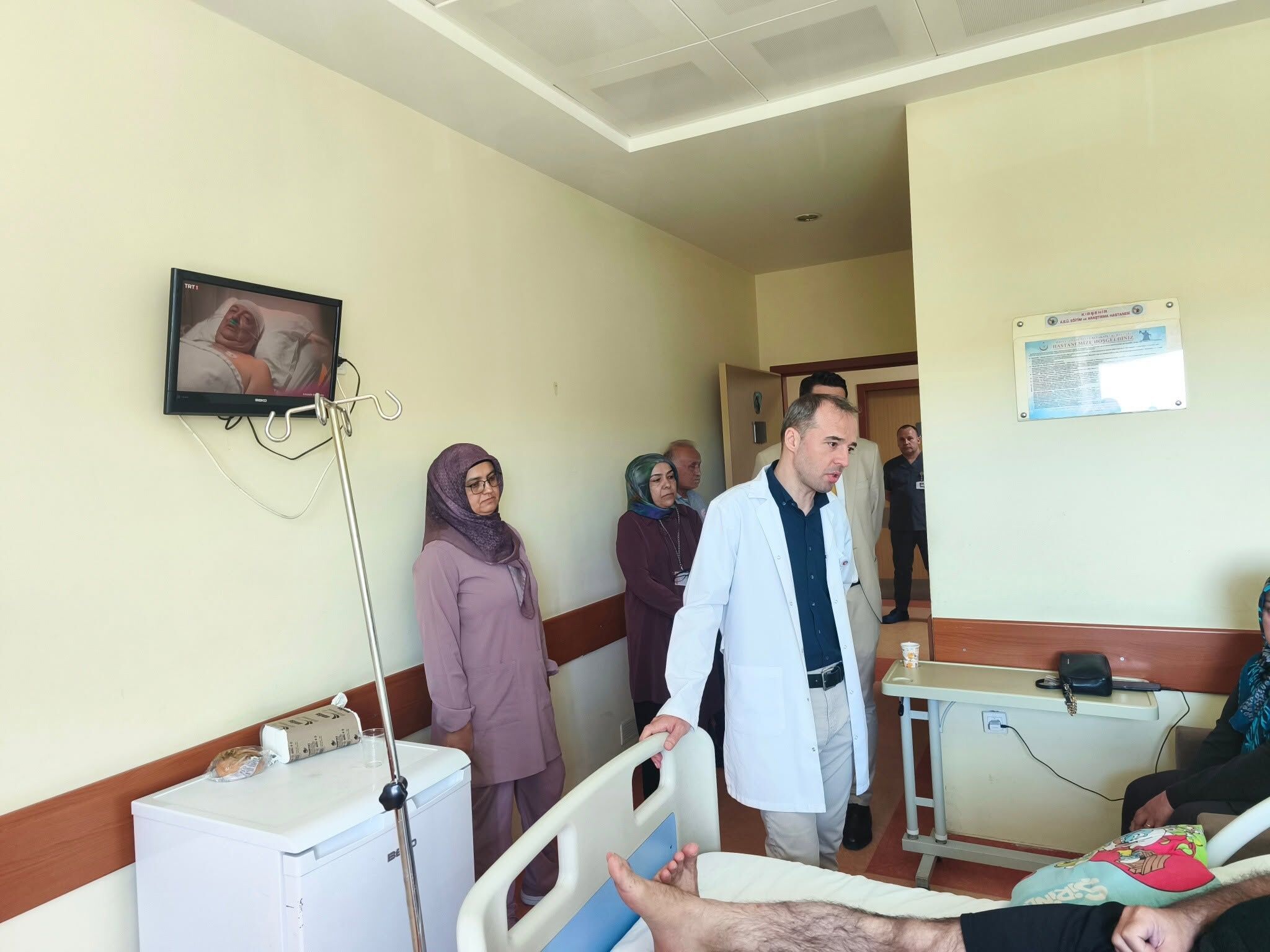 Başhekim Erbesler Servisleri Tek Tek Gezdi!