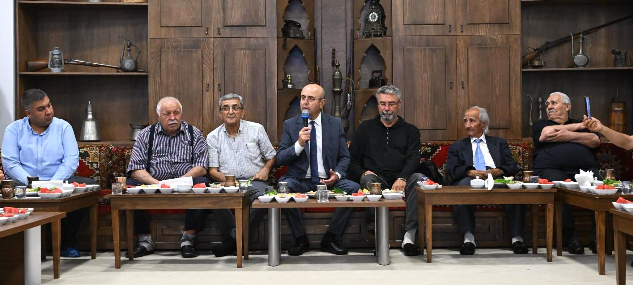 Büyük Ozan Şemsi Yastıman ‘Helebiş Gecesi’ Ile Anıldı (2)