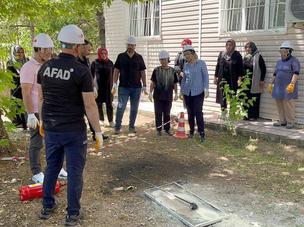 Çiçekdağı'nda Personele Uygulamalı Eğitim (2)