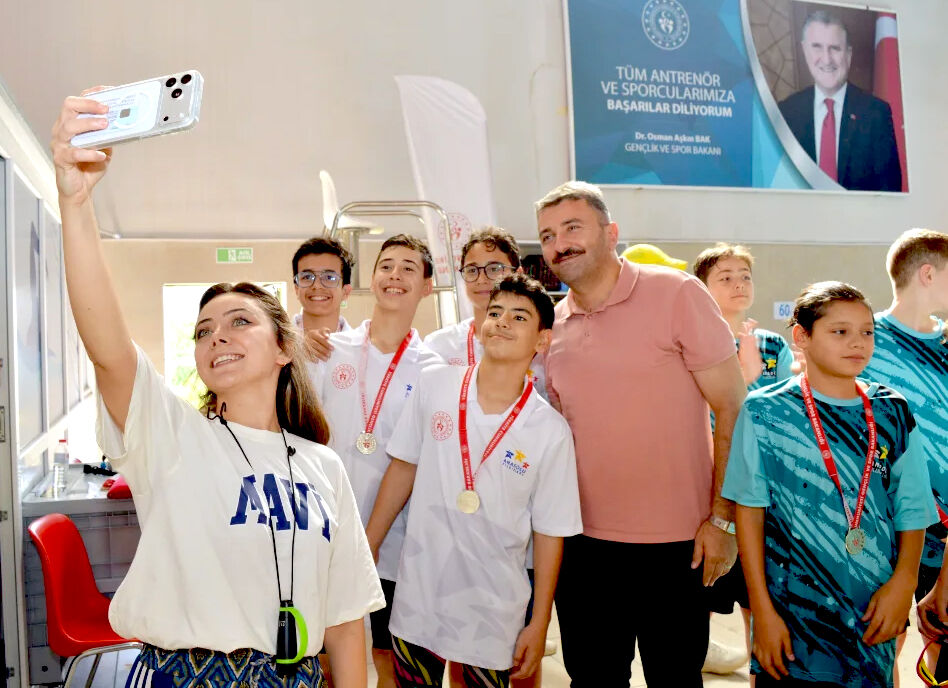 Geleceğin Yüzücüleri Madalyalarına Kavuştu (5)