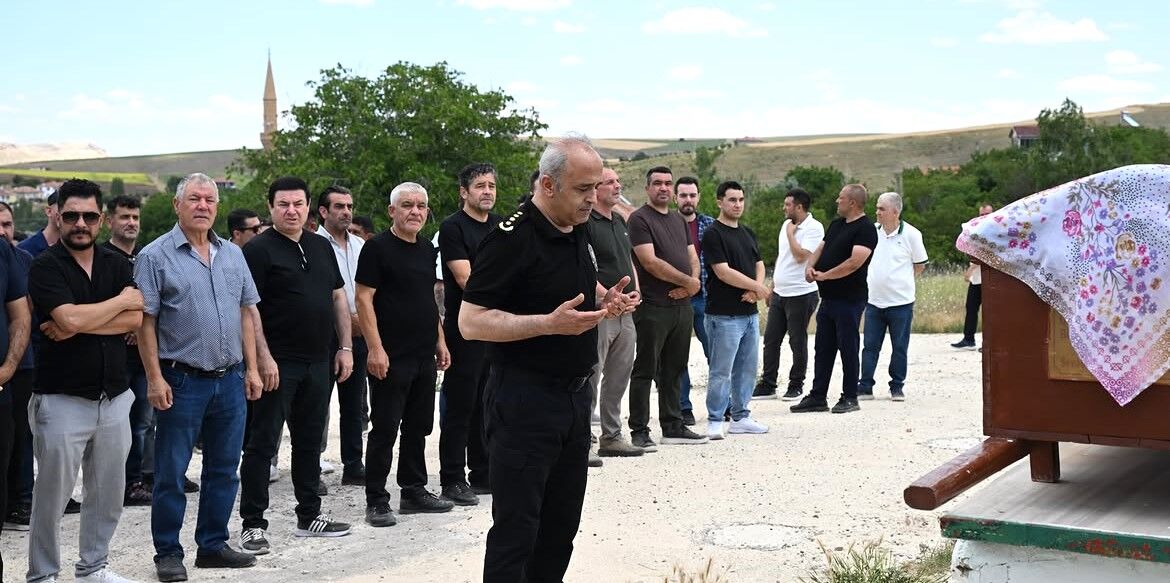İl Emniyet Müdürü Görücü, Acılı Aileyi Yalnız Bırakmadı (2)
