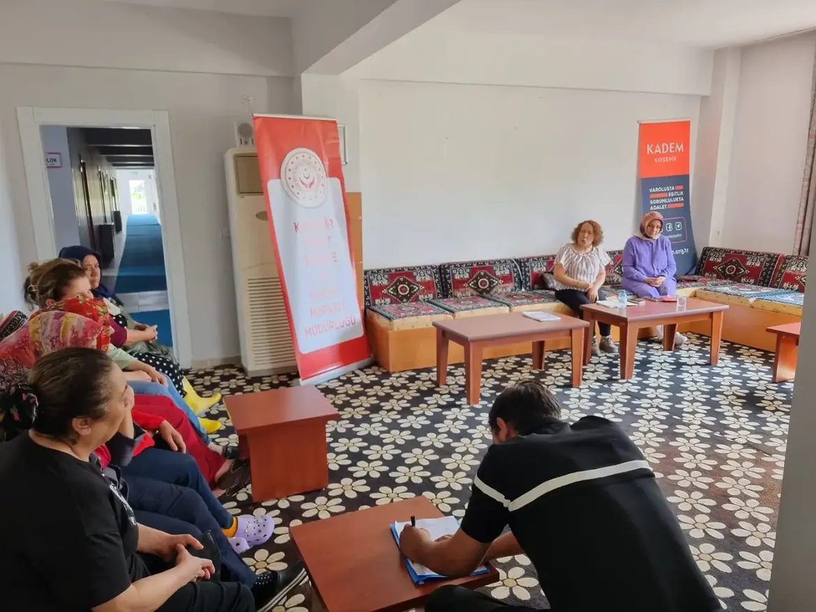 Kırşehir Huzurevi Personeline Şiddetle Mücadele Eğitimi Verildi 1