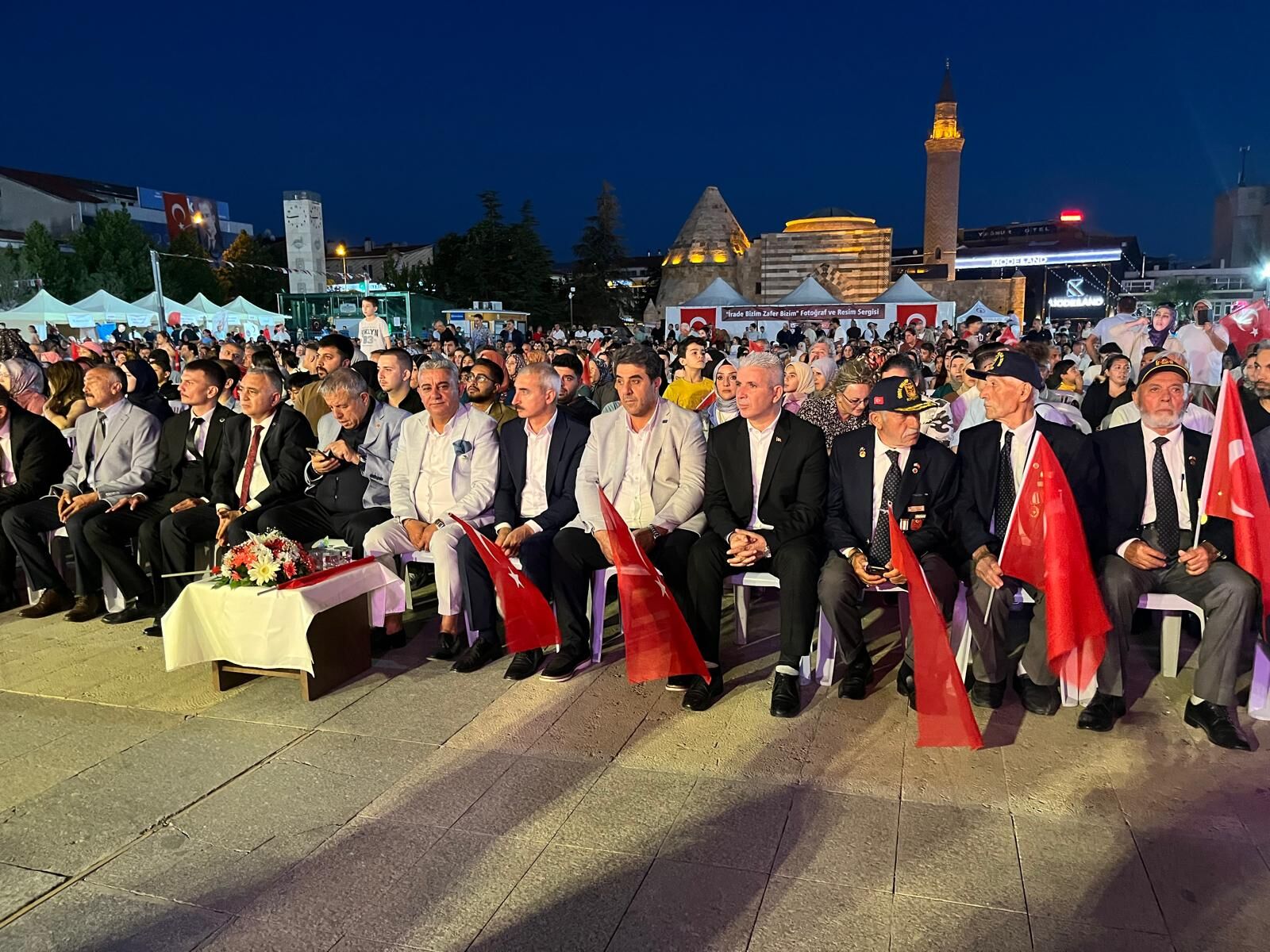 Kırşehir Tek Yürek Oldu! Binlerce Kişi 15 Temmuz Için Meydanlara Indi (6)