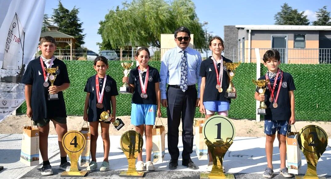 Kırşehir’de Bozkırın Rüzgârı Yelkenleri Doldurdu (12)