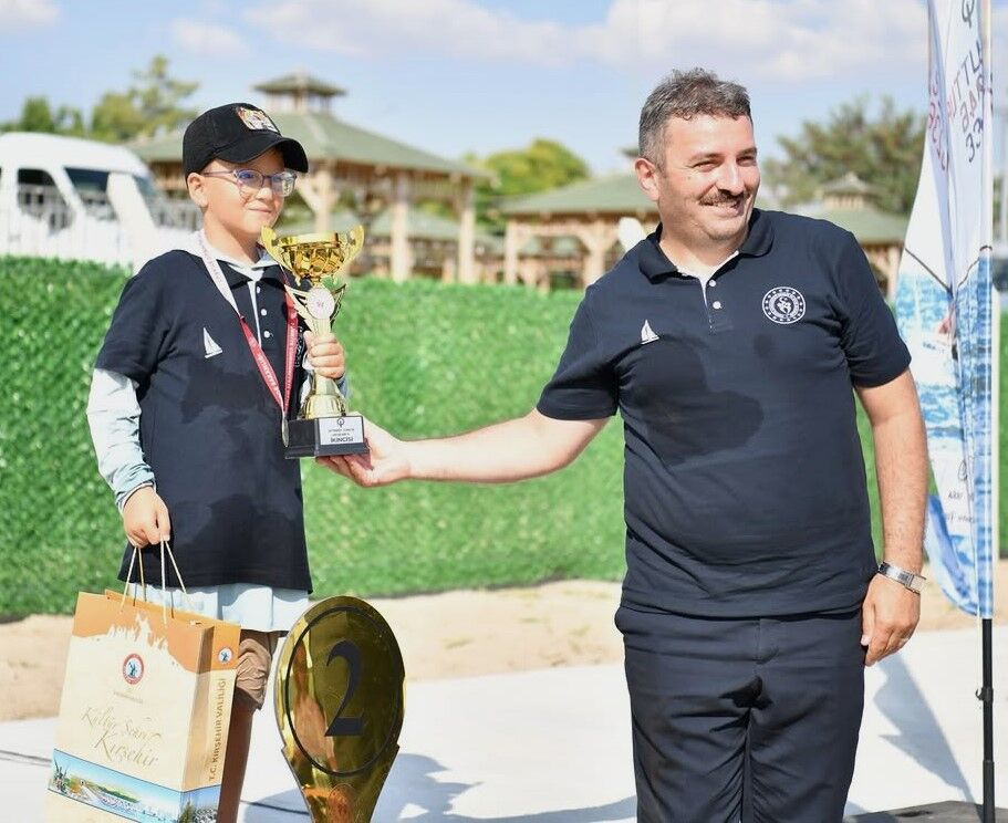 Kırşehir’de Bozkırın Rüzgârı Yelkenleri Doldurdu (5)