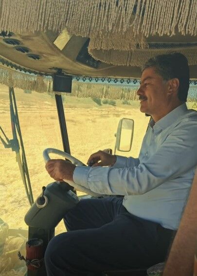 Kırşehir'de Hasat Mesaisi Sürüyor! Erkan Çiftçilerle Tarlada Buluştu (1)