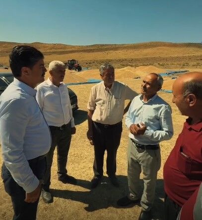 Kırşehir'de Hasat Mesaisi Sürüyor! Erkan Çiftçilerle Tarlada Buluştu (5)