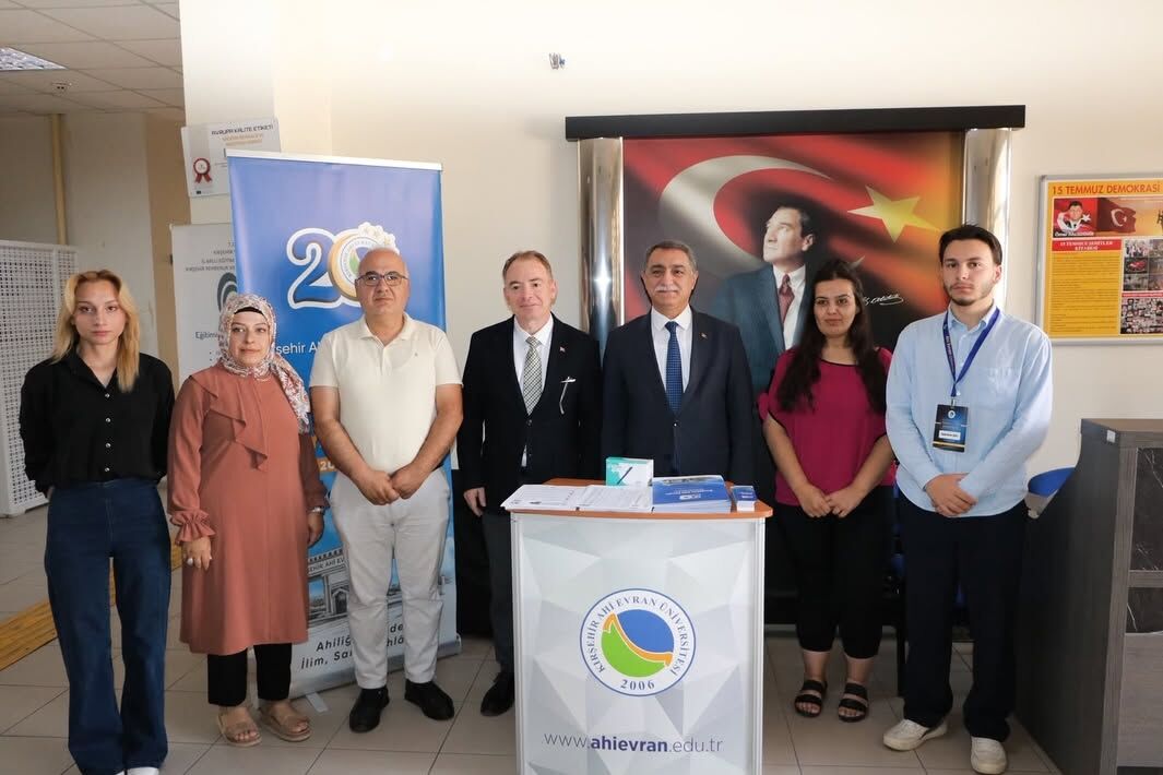 Kırşehir’de Üniversite Adaylarına Çifte Danışmanlık Desteği