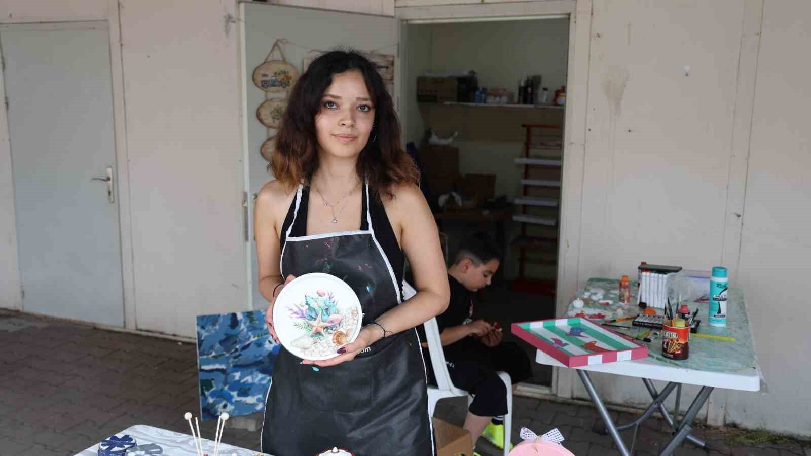 Kırşehirli Genç Sanatçı Çocukları Sanatla Buluşturuyor