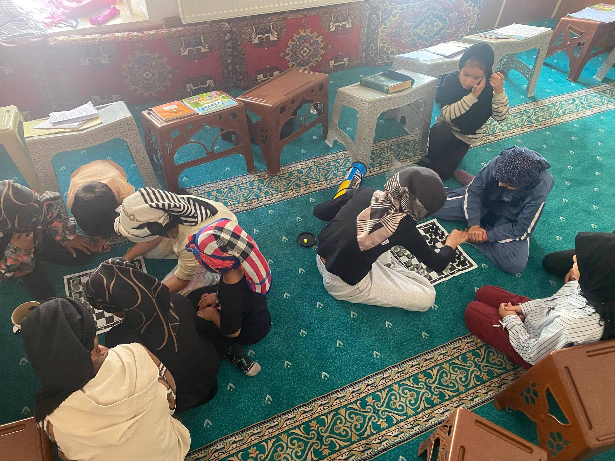 Nasuhdede Camisi'nde Kur'an Kursu Ve Satranç Bir Arada 3