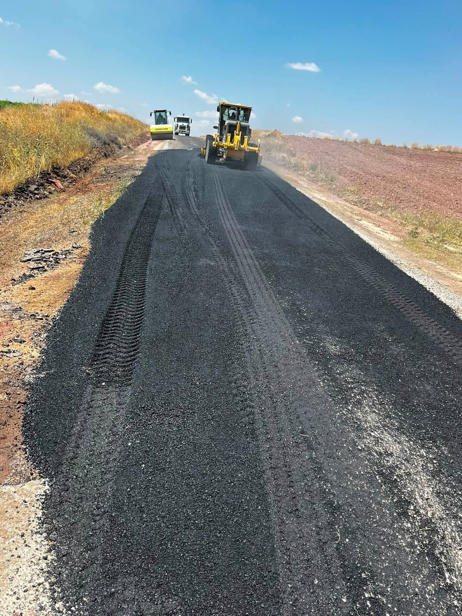 Sıdıklı İkizağıl Köyü Ara Yollarını Yeniliyor3