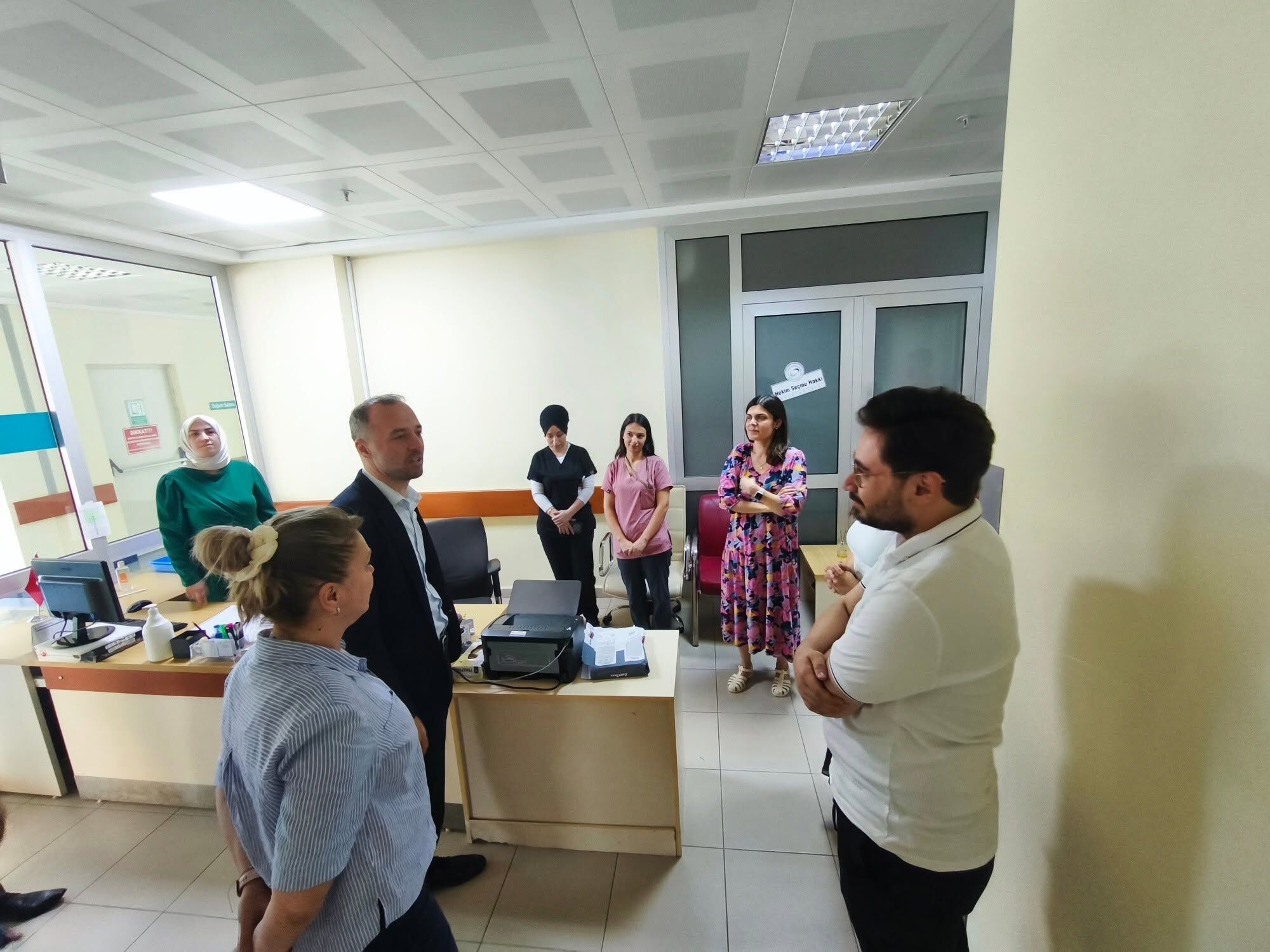 Acil Servis, Laboratuvar Ve Yataklı Servisler Incelendi