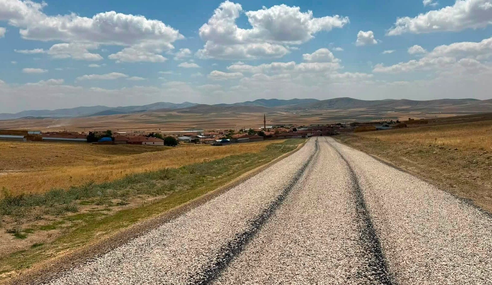Büyükkışla'nın 4 Kilometrelik Yolu Asfaltlandı, Hizmete Açıldı (2)