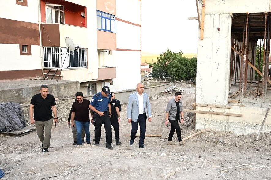 Emniyet Müdürü Görücü, Çiçekdağı Bulgur Festivali'nde Güvenlik Tedbirlerini Inceledi (4)